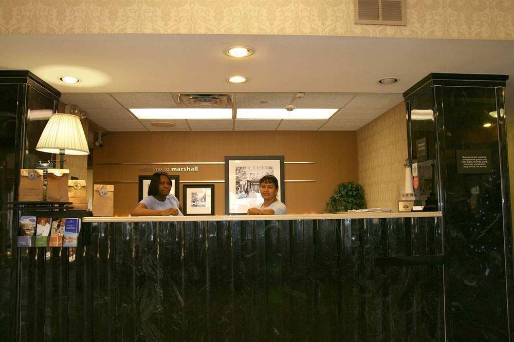 Hampton Inn Marshall Interior foto